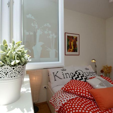 Apartment Vacation In Zadar - Mirna Bagian luar foto
